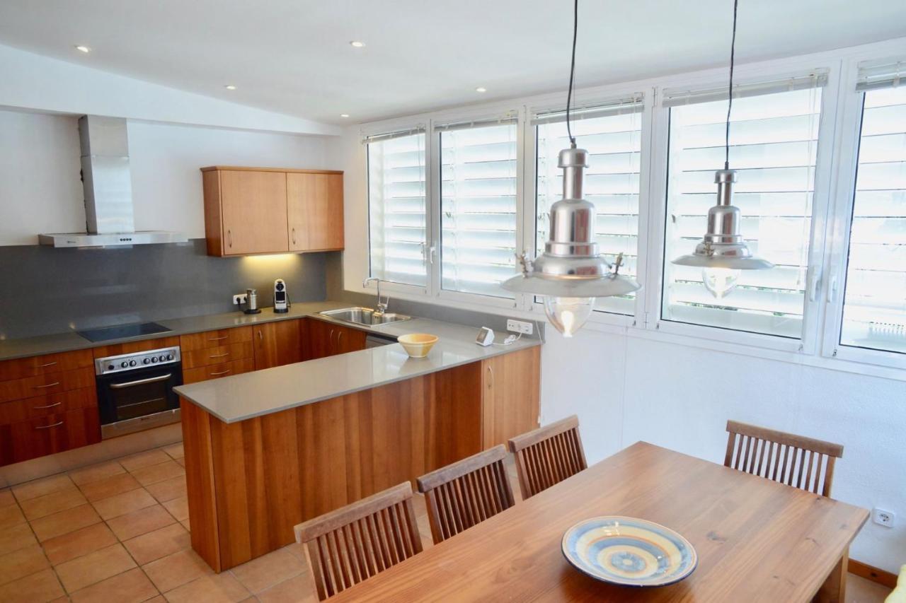 Beachfront Duplex With Terrace And Sea Views - Cadaqués Exterior foto