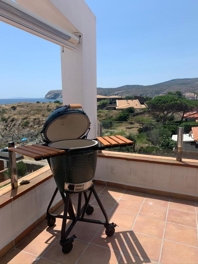 Beachfront Duplex With Terrace And Sea Views - Cadaqués Exterior foto